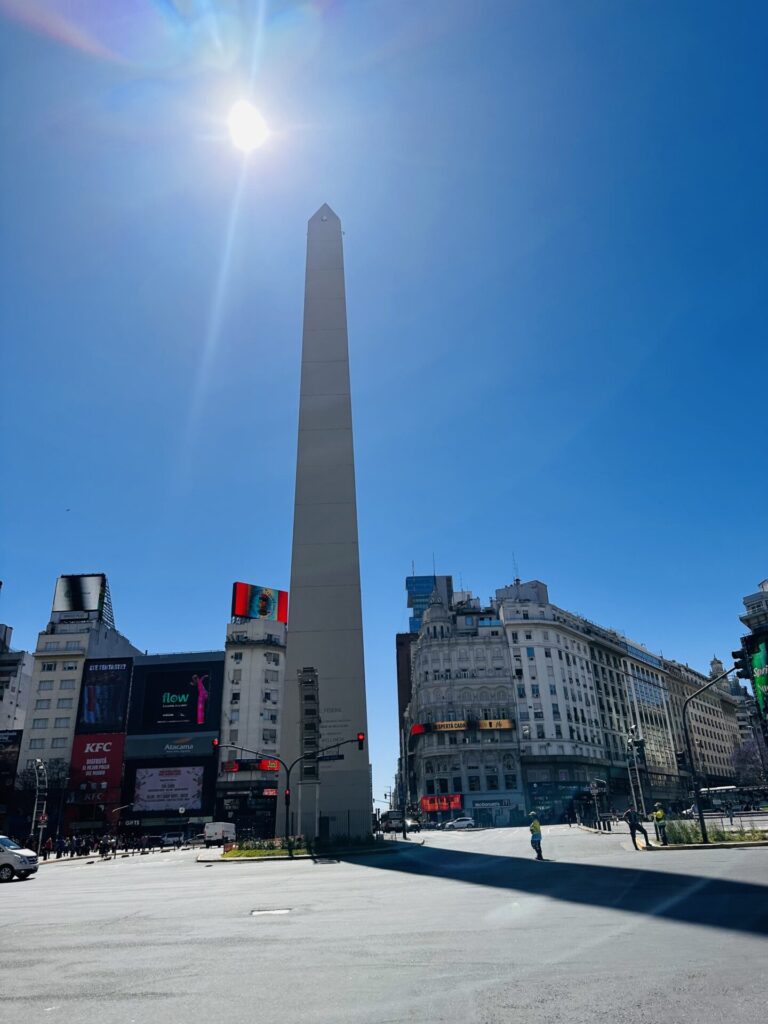 ブエノスアイレスのシンボルのひとつ「オベリスコObelisco」