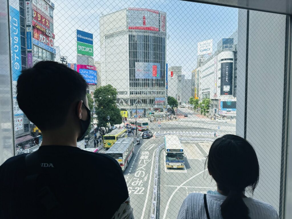 渋谷スクランブル交差点の様子