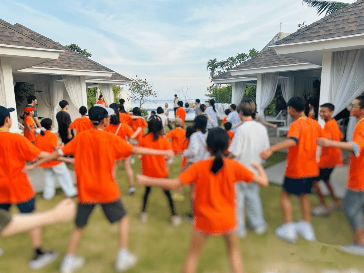 「セブ島ジュニアビジネス留学サマーキャンプ」に参加した子どもたちのレクリエーション