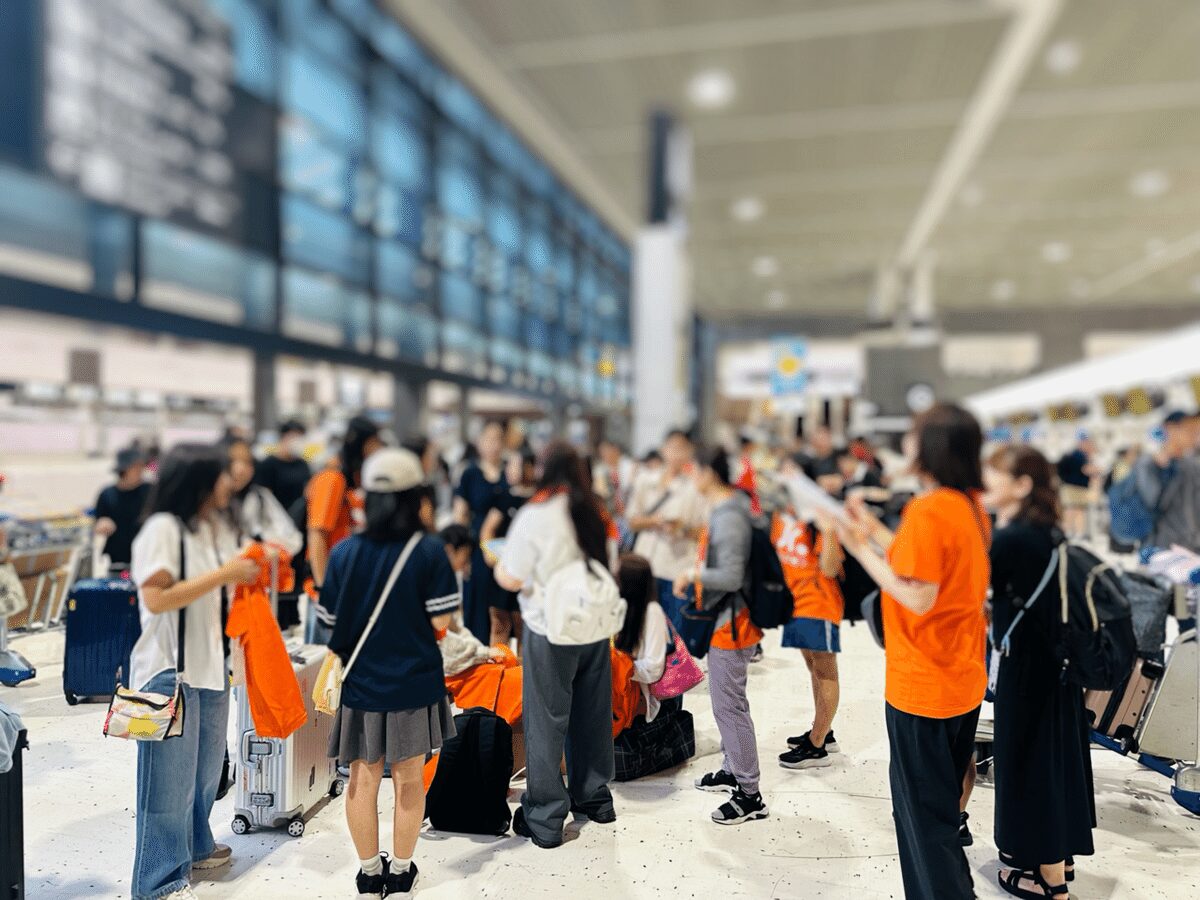 「セブ島ジュニアビジネス留学サマーキャンプ」成田空港での集合の様子