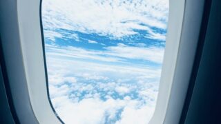 飛行機から見た空