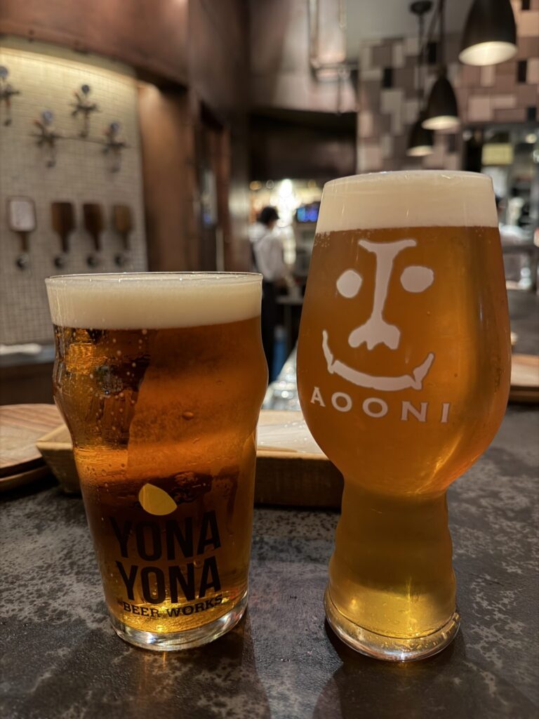 家族3人で座ったバーのカウンター